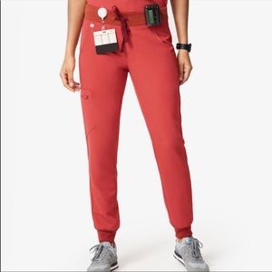 Figs woman’s zamora jogger scrub pants size medium
